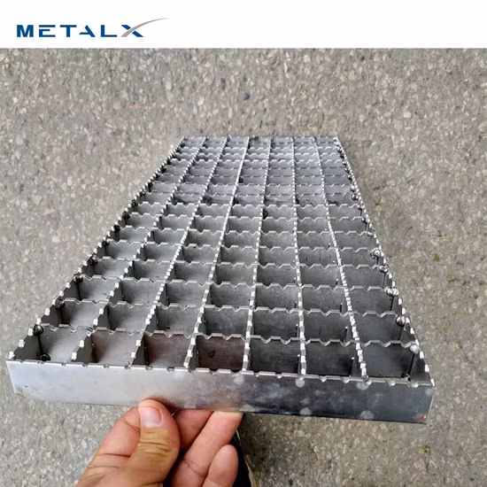 Fornecedores de grade de aço de passarela de metal Grade de barra de metal de passarela galvanizada Cadeiras de braço de sofá de metal preto